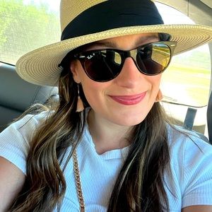 Meet your Posher, Liz